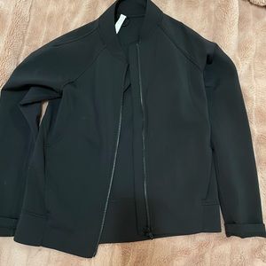 EUC Lululemon black light weight jacket